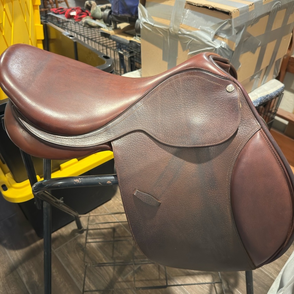17” Collegiate Jumping Saddle